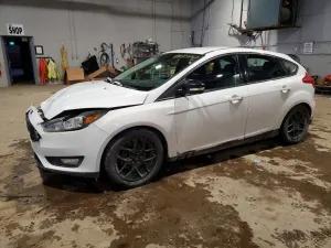 Ford Focus SE 2.0L 4 2016