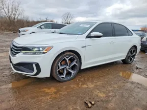 Volkswagen Passat R-LINE 2.0L 4 2020