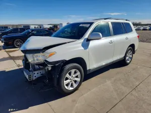 Toyota Highlander BASE 3.5L 6 2011
