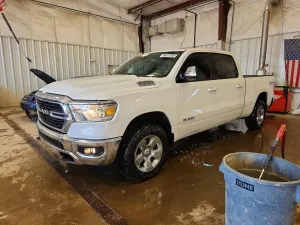 RAM 1500 BIG HORN/LONE STAR 5.7L 8 2021