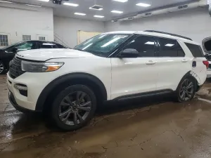 Ford Explorer XLT 2.3L 4 2021