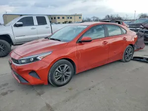 Kia Cerato / Forte / K3 LX 2 L 4 2023