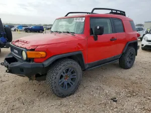 Toyota FJ Cruiser 4.0L 6 2012