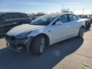Tesla Model 3 2020