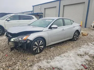Nissan Altima SV 2.5L 4 2022