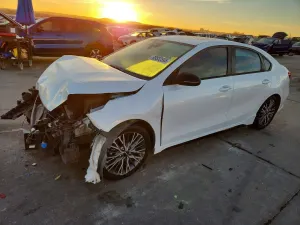 Kia Cerato / Forte / K3 GT LINE 2 L 4 2023