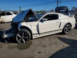 Ford Mustang 3.7L 6 2012