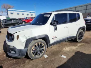 Jeep Renegade LATITUDE 2.4L 4 2017