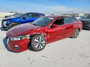 Nissan Altima SV 2.5L 4 2022