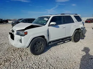 Toyota 4Runner SR5 4.0L 6 2021