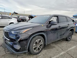 Toyota Highlander XLE 3.5L 6 2021