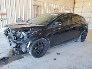 Ford Focus SE 2.0L 4 2016