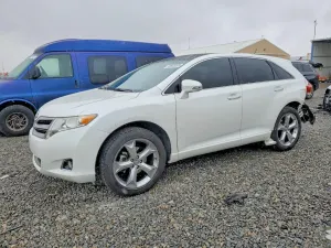 Toyota Venza LE 3.5L 6 2015