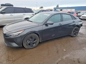 Hyundai Elantra SEL 2.0L 4 2021