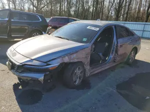 Hyundai Elantra SE 2.0L 4 2024