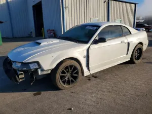 Ford Mustang GT 4.6L 8 2004