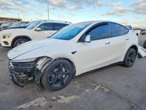 Tesla Model Y 2026