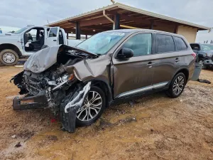 Mitsubishi Outlander ES 2.4L 4 2018