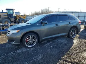 Toyota Venza LE 2.7L 4 2013
