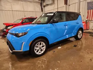 Kia Soul LX 2.0L 4 2025