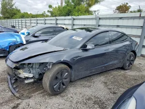 Tesla Model 3 2025
