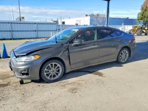 Ford Fusion SE 2.0L 4 2019