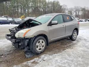 Nissan Rogue S 2.5L 4 2012