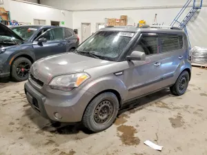 Kia Soul + 2.0L 4 2011