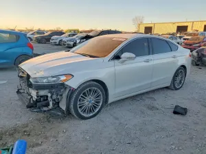 Ford Fusion SE 1.6L 4 2013