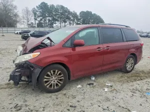 Toyota Sienna XLE 3.5L 6 2015