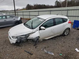 Ford Focus SE 2.0L 4 2016