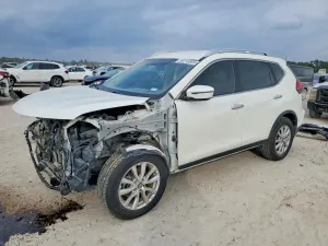 Nissan Rogue S 2.5L 4 2017