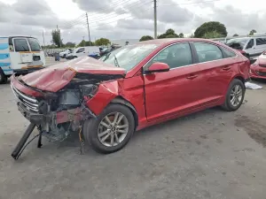 Hyundai Sonata SE 2.4L 4 2016