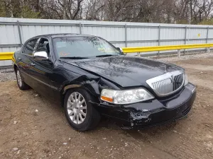 Lincoln Town Car EXECUTIVE 4.6L 8 2004