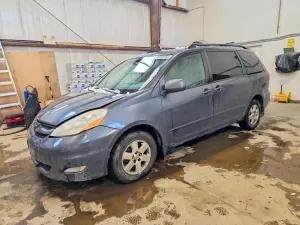 Toyota Sienna CE 3.5L 6 2007