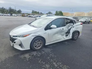 Toyota Prius LE 1.8L 4 2021
