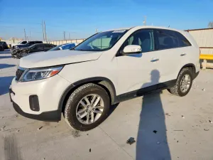 Kia Sorento LX 2.4L 4 2015