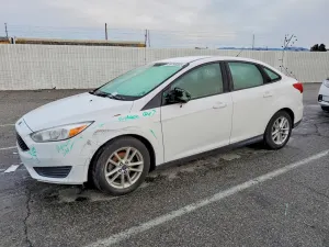 Ford Focus SE 2.0L 4 2015