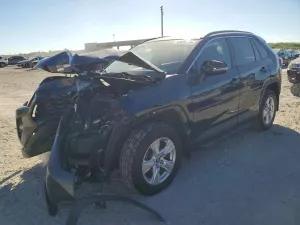 Toyota Rav4 XLE 2.5L 4 2020
