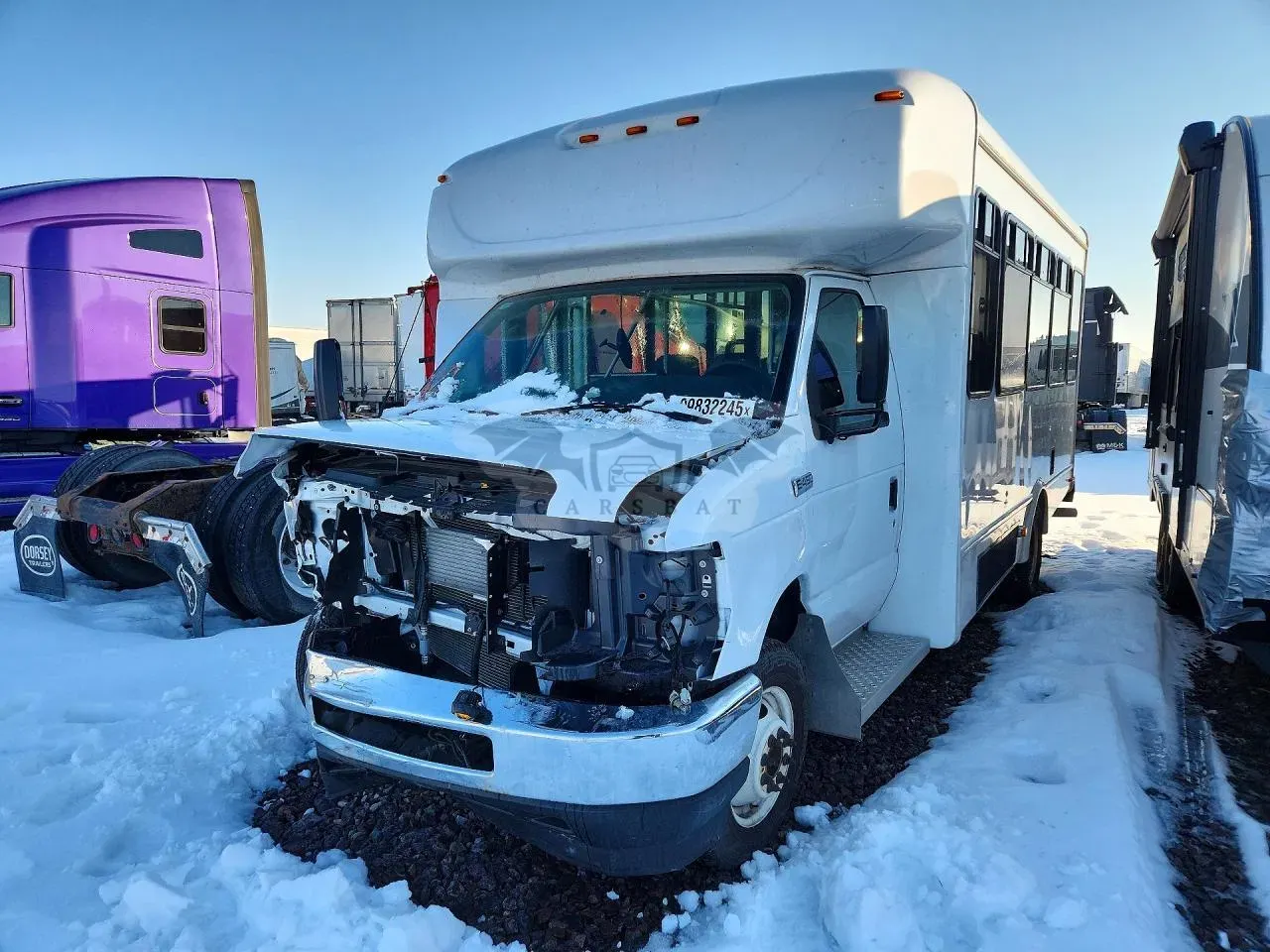Ford Econoline E450 SUPER DUTY CUTAWAY VAN 7.3L 8 2025