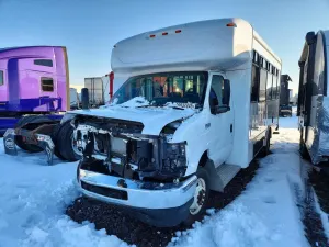 Ford Econoline E450 SUPER DUTY CUTAWAY VAN 7.3L 8 2025
