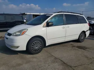 Toyota Sienna CE 3.3L 6 2005