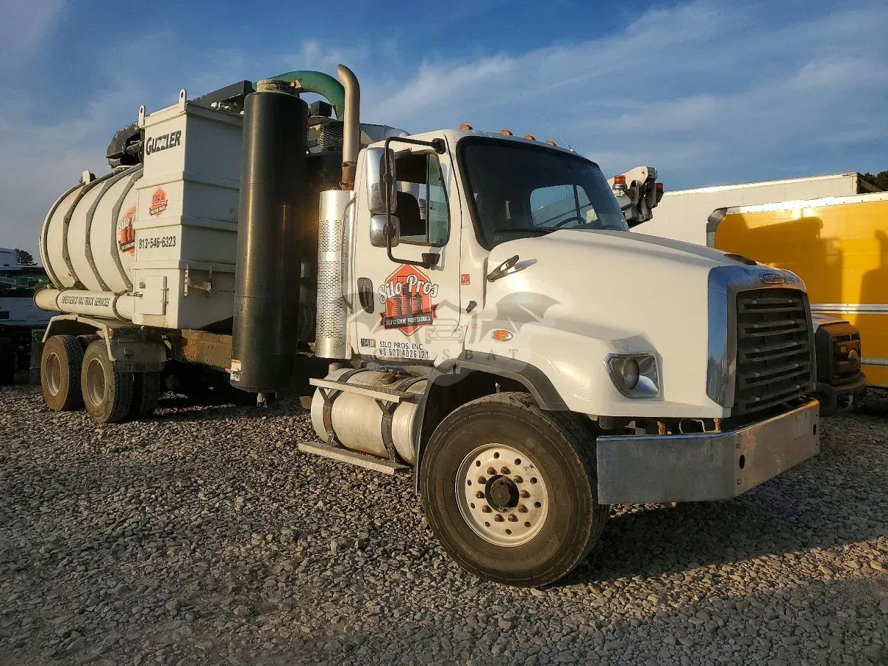 Freightliner Business Class M2 11.9L 6 2022