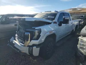 GMC Sierra K2500 DENALI 6.6L 8 2024
