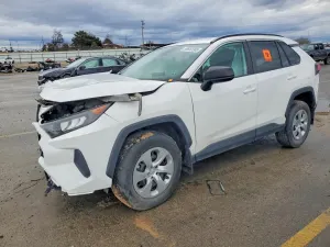 Toyota Rav4 LE 2.5L 4 2021