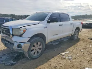 Toyota Tundra CREWMAX SR5 5.7L 8 2012