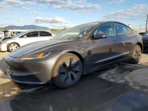 Tesla Model 3 2025