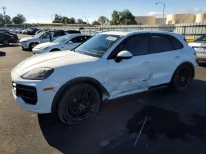 Porsche Cayenne GTS 4.0L 8 2025