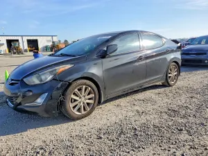 Hyundai Elantra SE 1.8L 4 2014