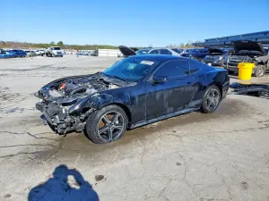 Ford Mustang 2.3L 4 2025